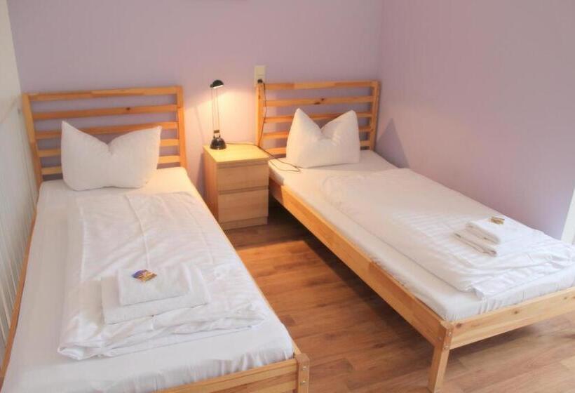 اتاق استاندارد چهار تخته, Stayinn Hostel Und Gastehaus