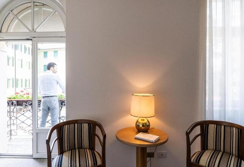 발코니가 있는 4인용 스탠다드 룸, Villa Regina