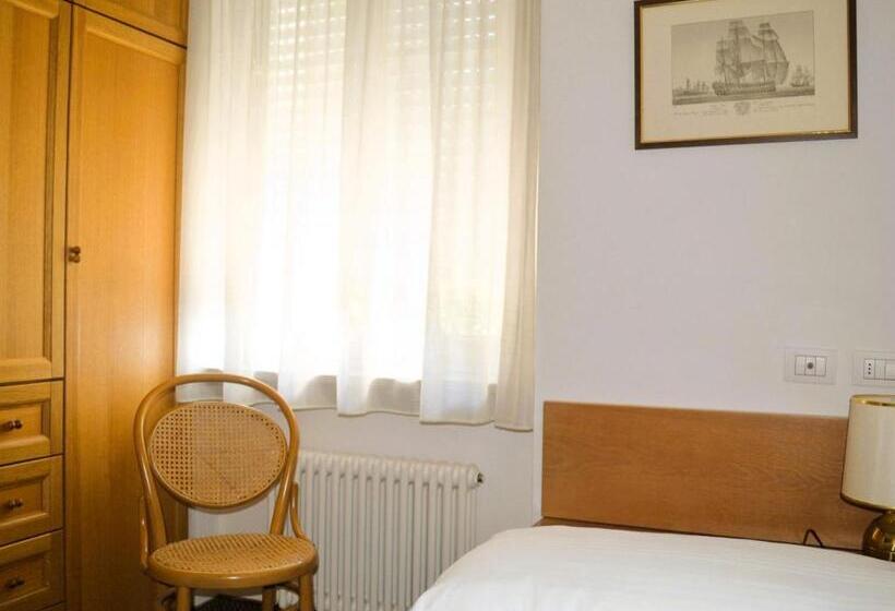 Quarto Triplo Comfort, Villa Regina