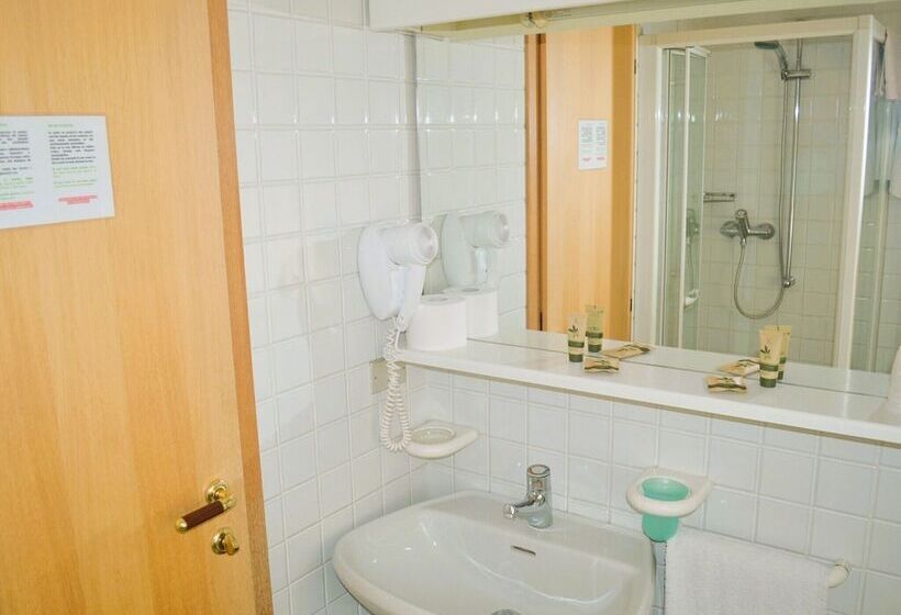 Quarto Triplo Comfort, Villa Regina