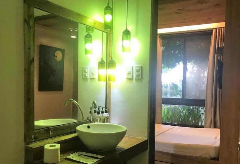 غرفة عائلية, Cabins By Eco Hotel Tagaytay