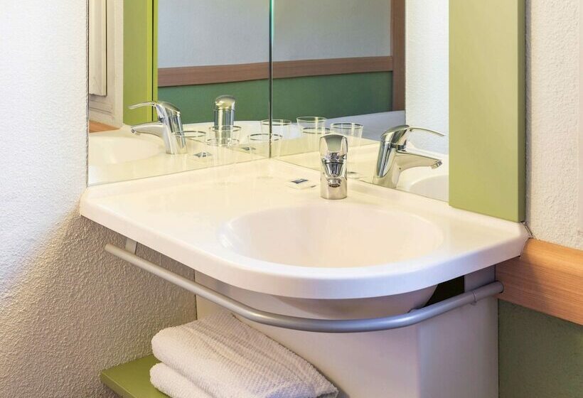 Номер Стандарт Трехместный, Ibis Budget St Gratien  Enghienlesbains