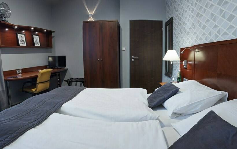 Номер Стандарт, Pension Falconi