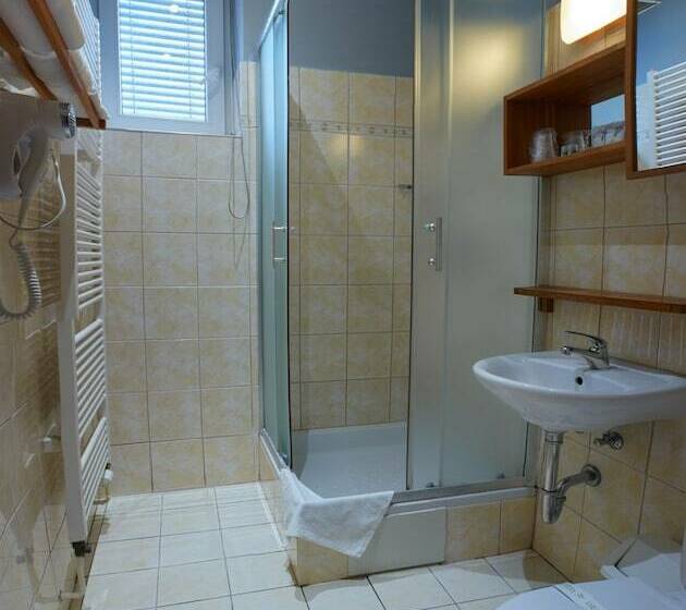 Номер Стандарт, Pension Falconi