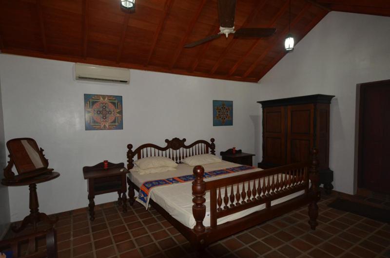 샬레, The Waves Beach Chalets