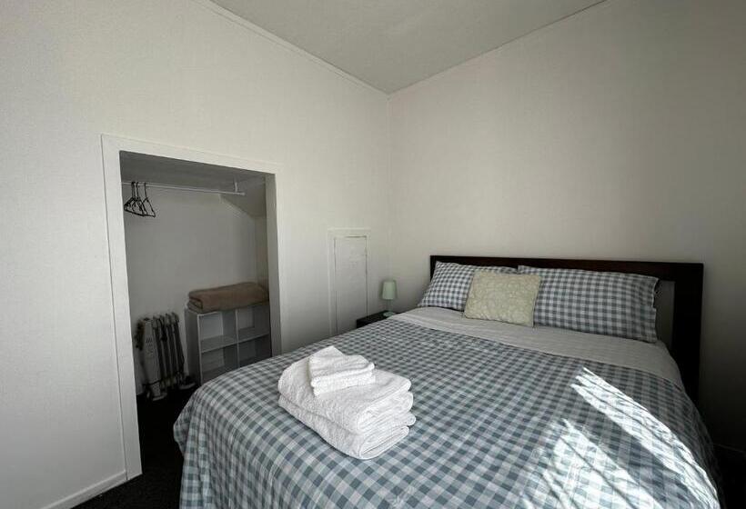 اتاق استاندارد, Rainbow Motel & Guest House