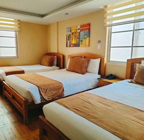Quarto Triplo Estandar, Carolina Montecarlo