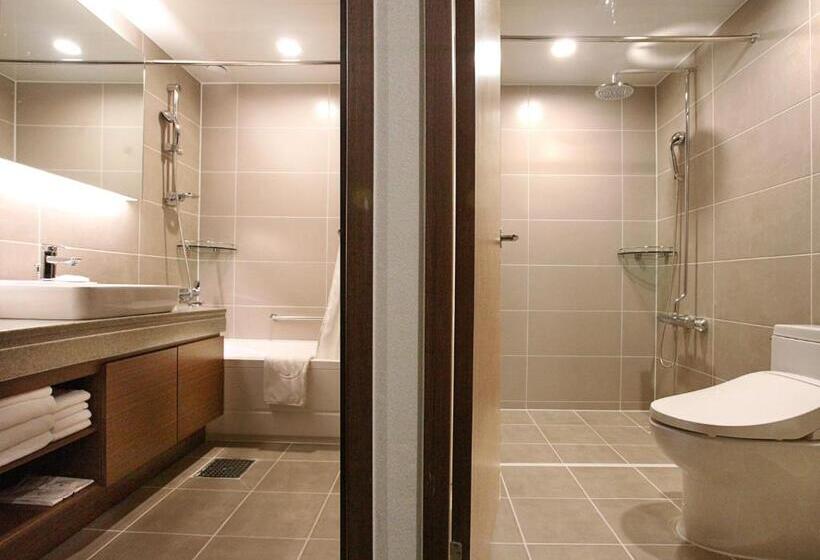 اتاق استاندارد سه نفره, Skypark Kingstown Dongdaemun