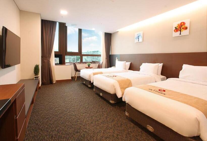 اتاق استاندارد سه نفره, Skypark Kingstown Dongdaemun