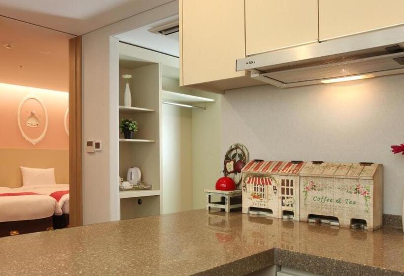 اتاق استاندارد سه نفره, Skypark Kingstown Dongdaemun