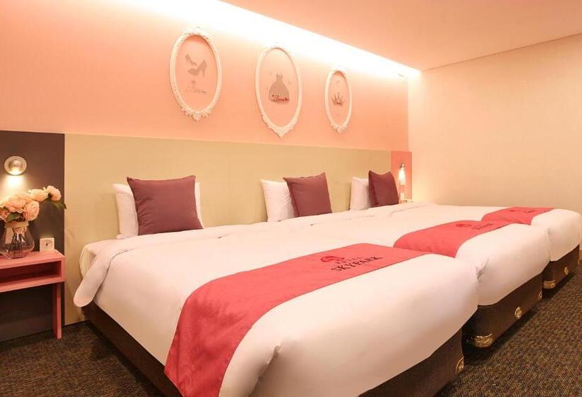 اتاق استاندارد سه نفره, Skypark Kingstown Dongdaemun
