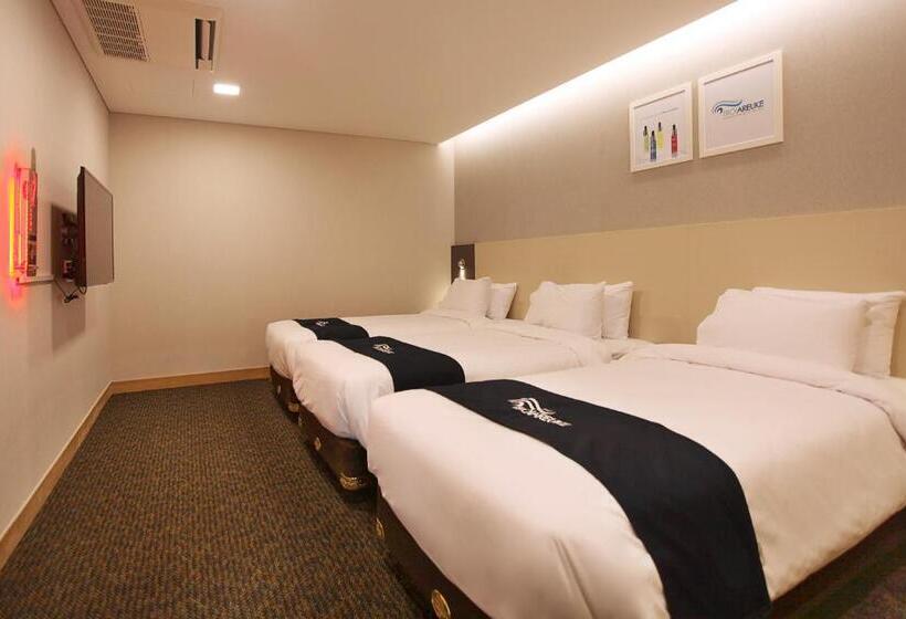 اتاق استاندارد سه نفره, Skypark Kingstown Dongdaemun