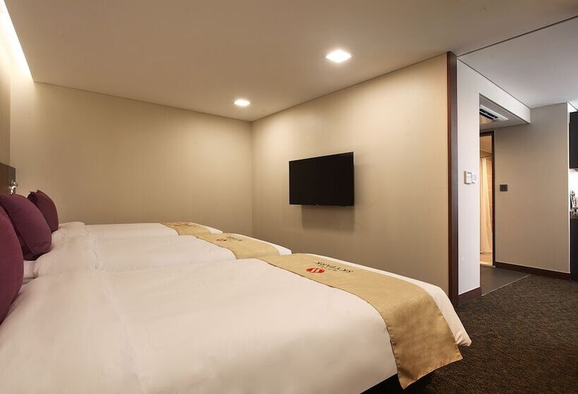 اتاق استاندارد سه نفره, Skypark Kingstown Dongdaemun