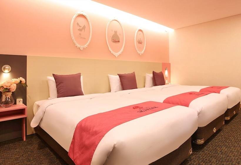 اتاق استاندارد سه نفره, Skypark Kingstown Dongdaemun