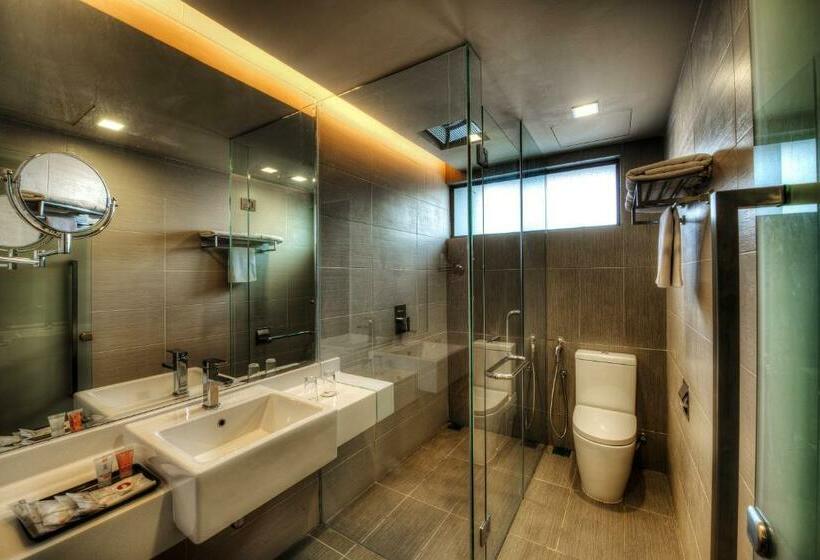 Quarto Deluxe Cama King, Raia Hotel Kota Kinabalu