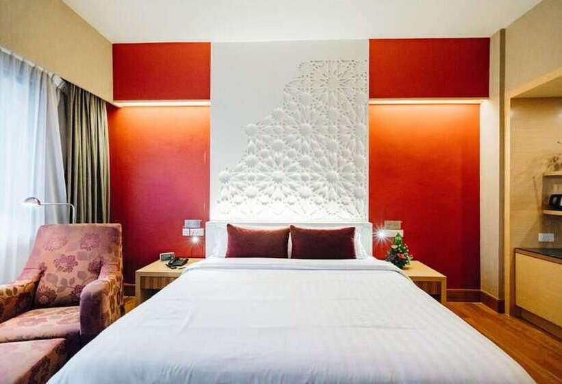 Quarto Deluxe Cama King, Raia Hotel Kota Kinabalu