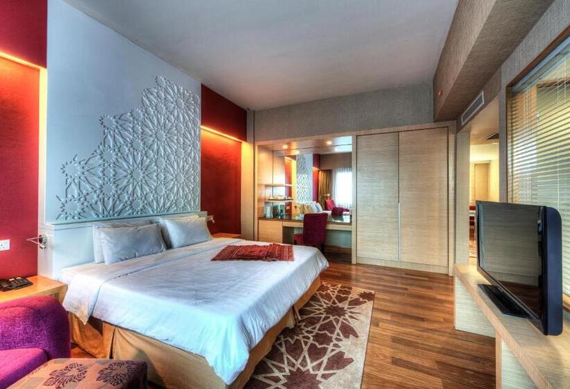 Quarto Deluxe Cama King, Raia Hotel Kota Kinabalu