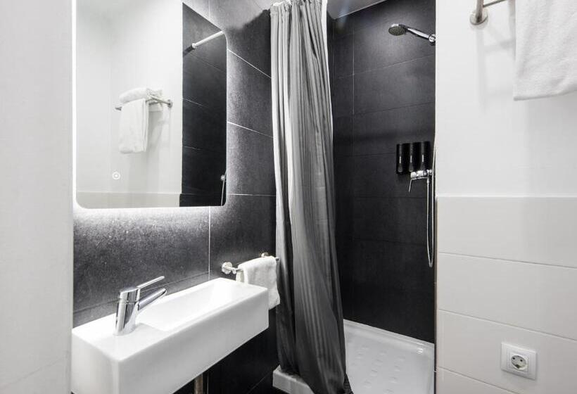 Номер Стандарт, No Limit Barcelona Central