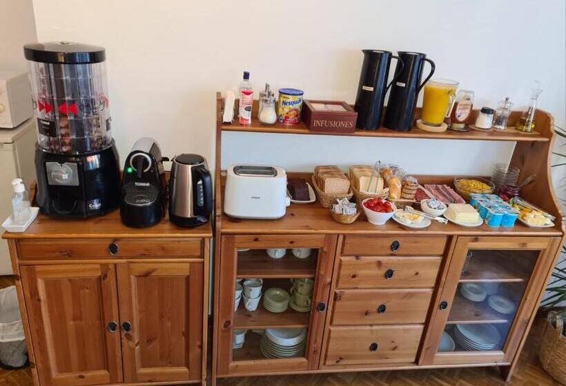 Номер Стандарт, Ally S Bed&breakfast
