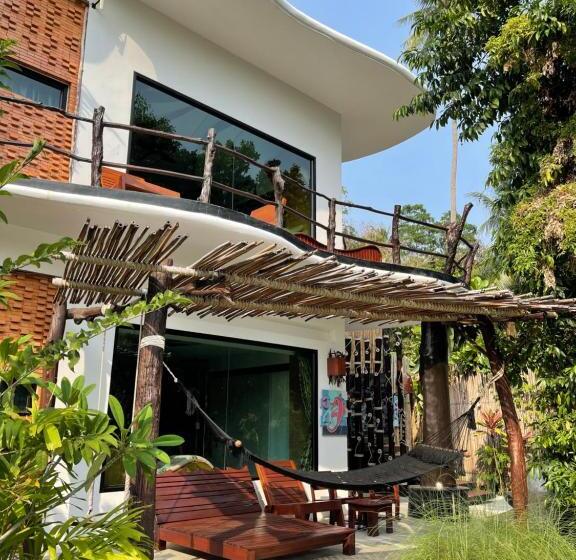 Семейный Полулюкс, Ac 2 Resort