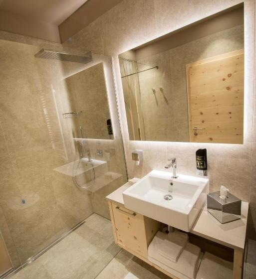 سوییت جونیور لوکس, Active Hotel Monte Giner