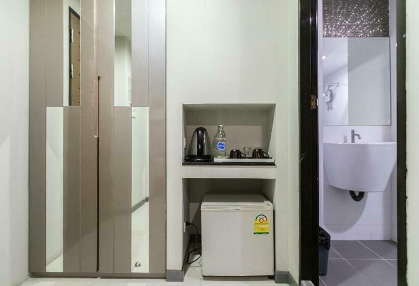 اتاق استاندارد, Cubic Pratunam