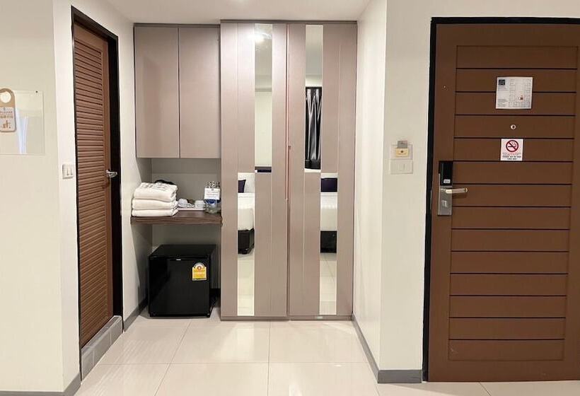 اتاق خانوادگی, Cubic Pratunam