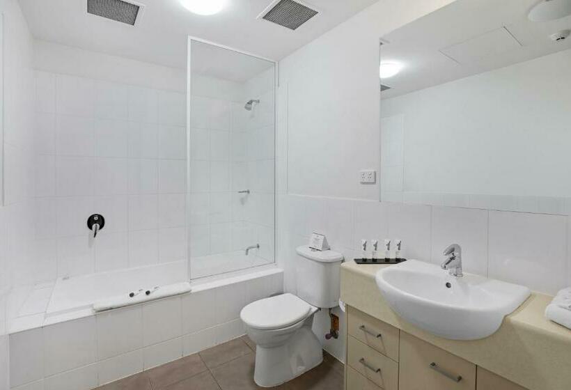 Апартаменты 3 Спальни, Quest Mawson Lakes
