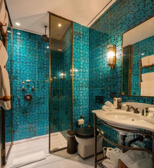 Plus Standard Room, Soho House Istanbul