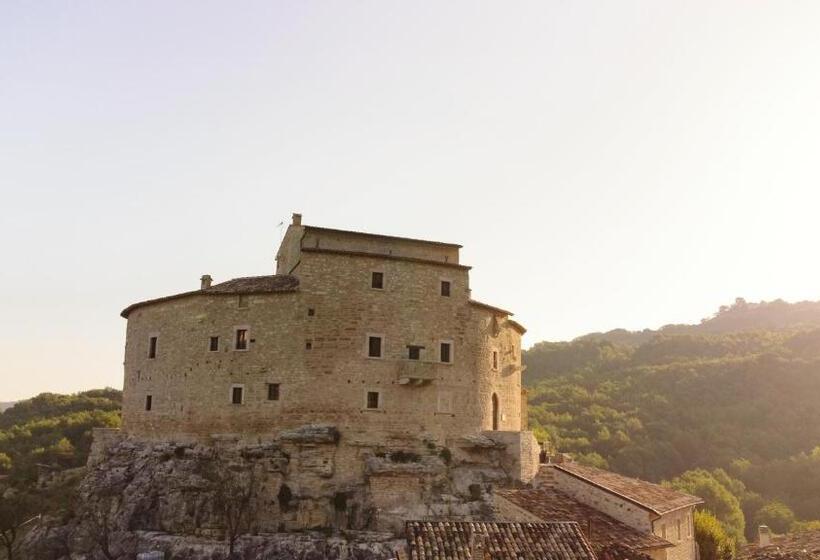 Номер Стандарт, Castel Di Luco