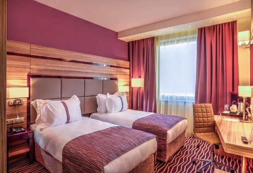이그제큐티브 룸 킹사이즈 침대, Holiday Inn Plovdiv, An Ihg