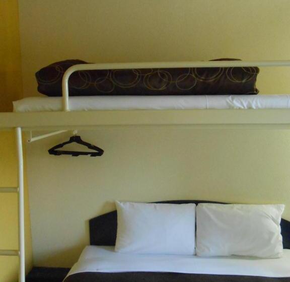Номер Стандарт Трехместный, Select Inn Numazu
