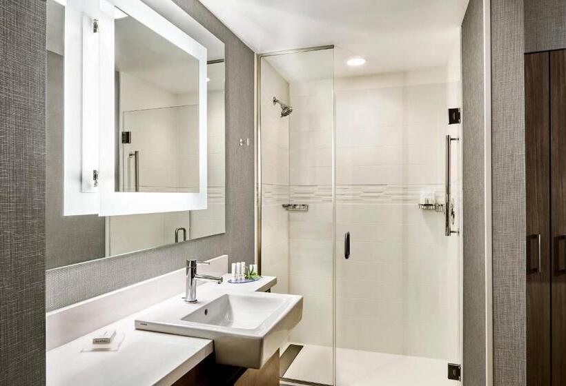Люкс Кровать Кинг, Springhill Suites By Marriott Cleveland Independence