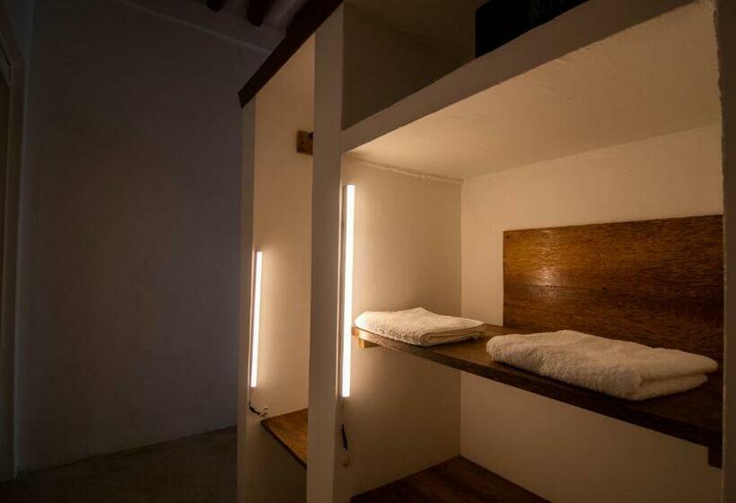 اتاق خانوادگی, Tropical Boutique Hotel & Resto