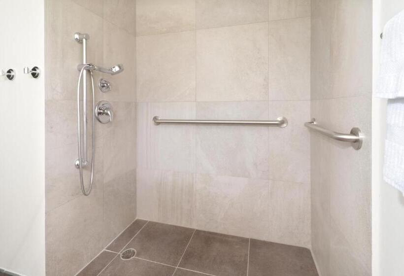 Люкс Адаптированный для Инвалидов, Candlewood Suites   Queretaro Juriquilla, An Ihg