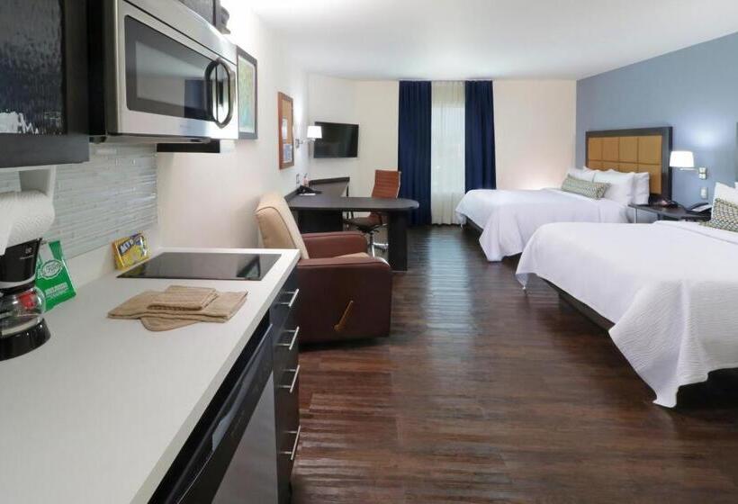 스탠다드 스튜디오, Candlewood Suites   Queretaro Juriquilla, An Ihg