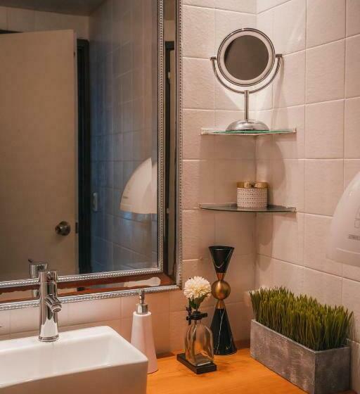 اتاق استاندارد با سرویس بهداشتی مشترک, Art Hotel F&f