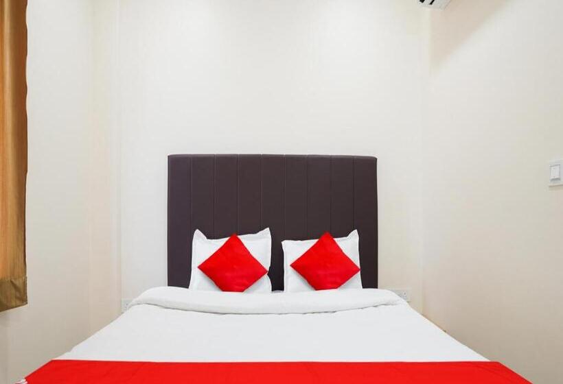 Трехместный Номер Классика, Oyo Flagship Nirmala Palace