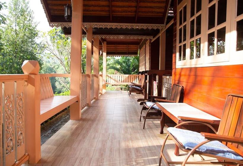 디럭스 방갈로, Baanpufa Resort