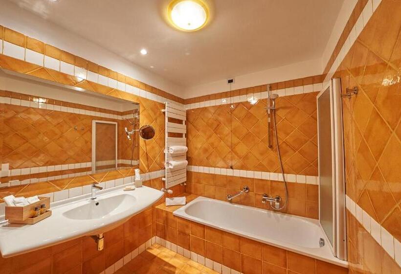 اتاق استاندارد, Relais Santo Stefano