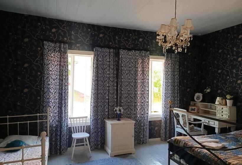 Номер Стандарт Четырехместный Совместный Санузел, Villa Rebecca