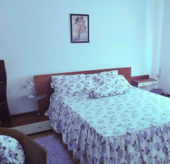 اتاق استاندارد, Cristin B&b