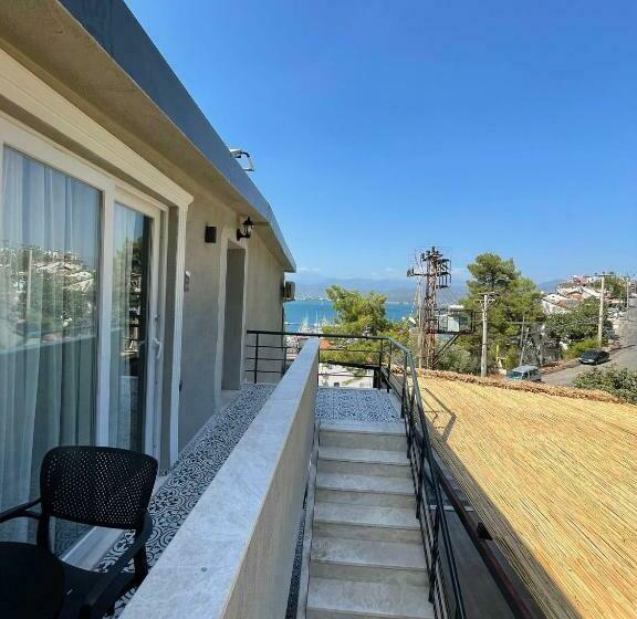 اتاق استاندارد با بالکن, Miralya Suites