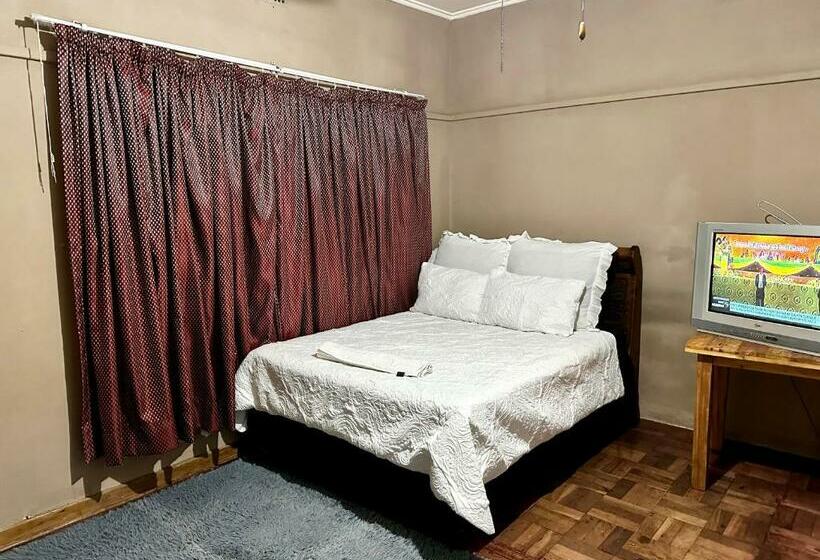 اتاق استاندارد, Nomacurvy Guest House