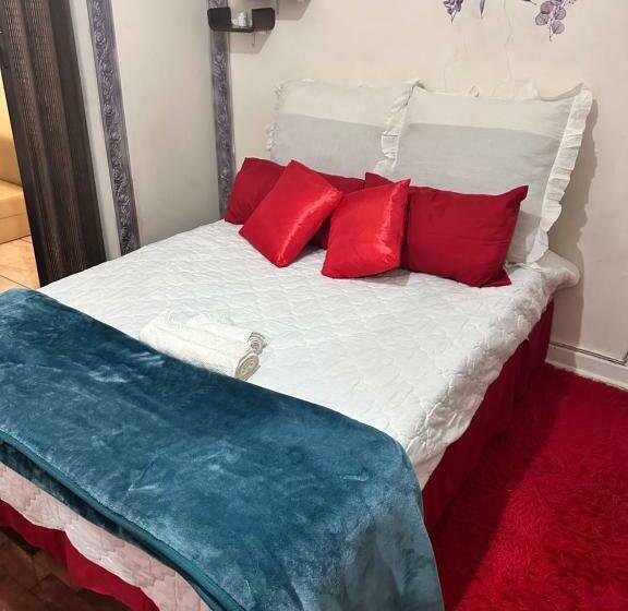 اتاق اکونومی, Nomacurvy Guest House