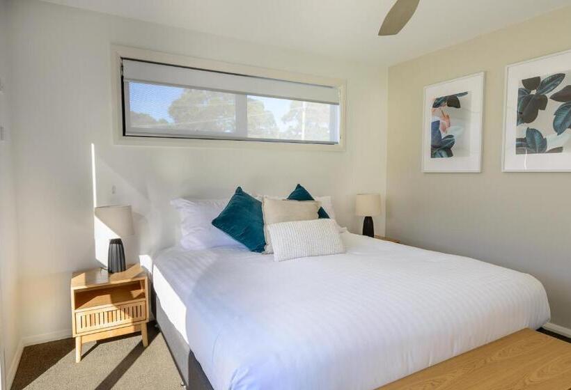 Casa 4 Quartos, Georges Bay Apartments