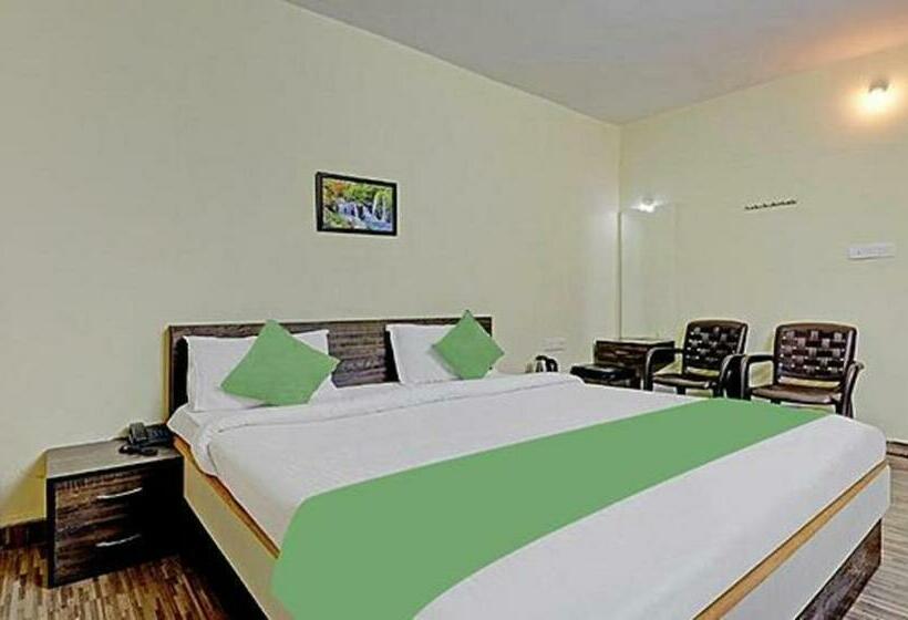اتاق لوکس, Fabhotel Abirami Grand Inn