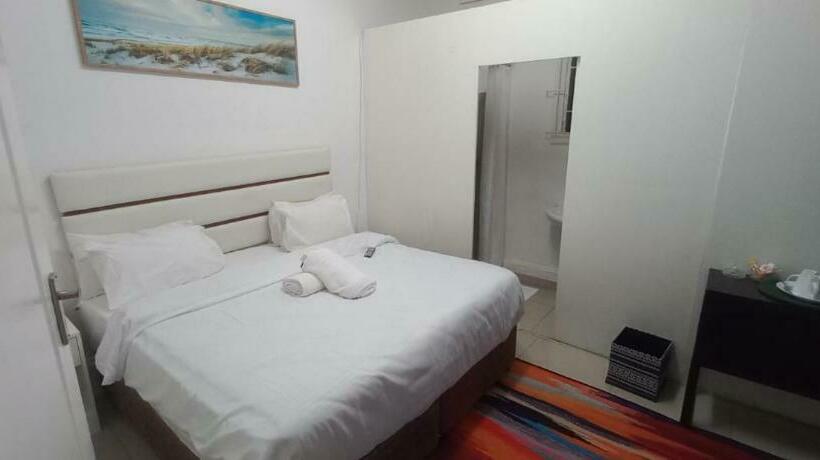 Quarto Deluxe, Pro Delux Inn