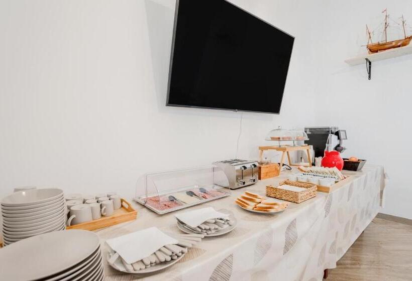 اتاق استاندارد با چشم‌انداز باغ, Pietramare Luxury Suites By Rentbeat