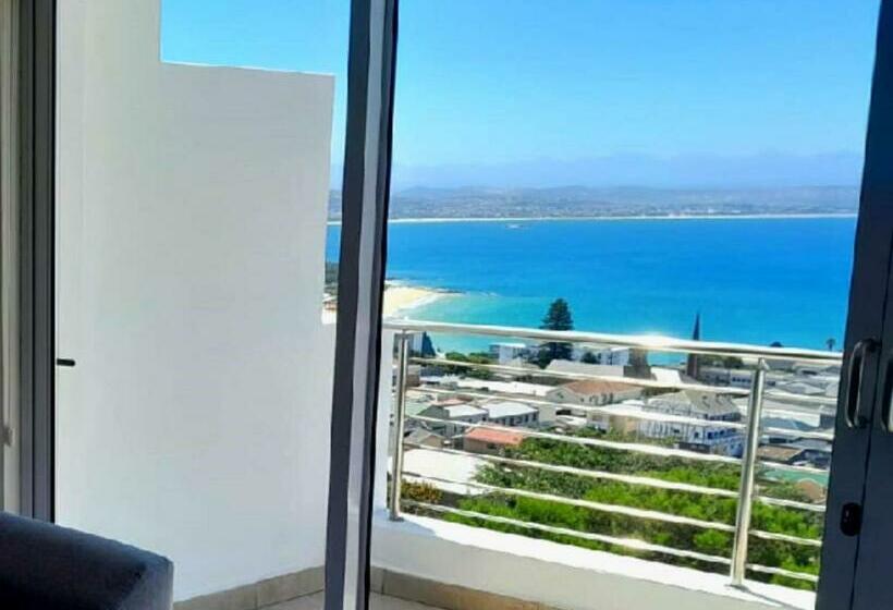 Deluxe Suite Sea View, Ana S Place Apartments